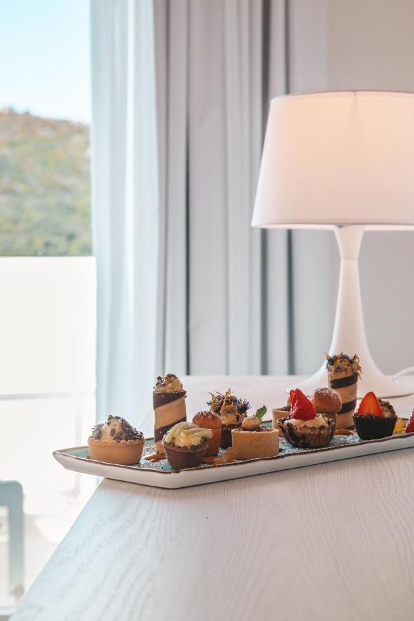 Hotel Moresco Санта Тереза Галура Екстериор снимка