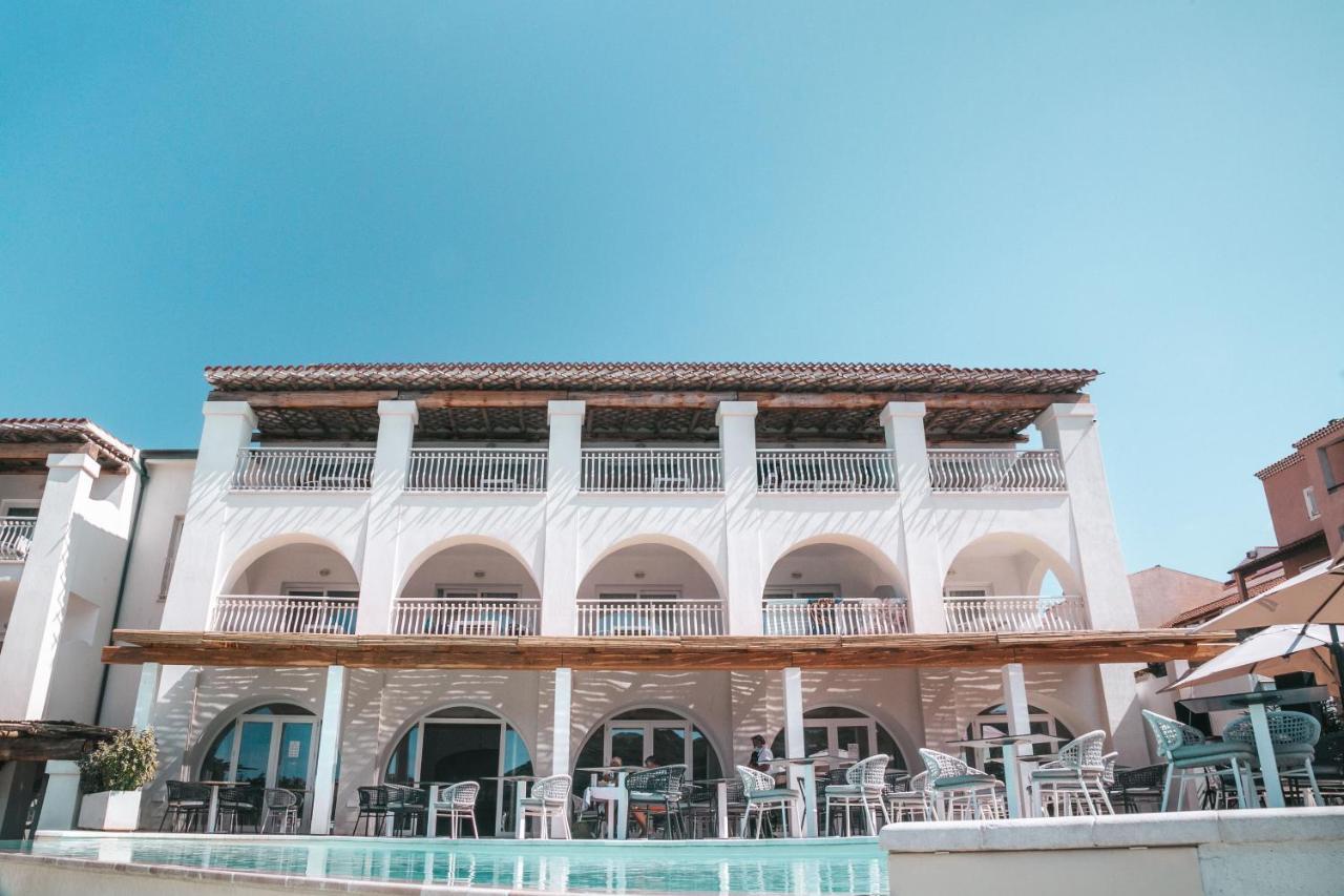 Hotel Moresco Санта Тереза Галура Екстериор снимка
