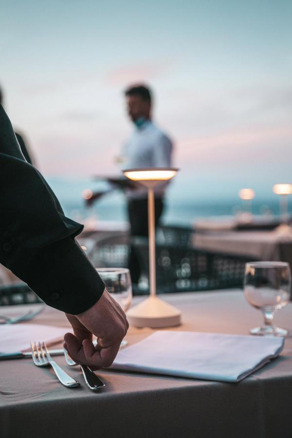Hotel Moresco Санта Тереза Галура Екстериор снимка