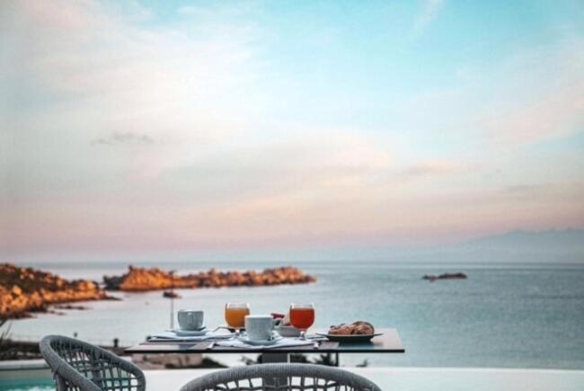 Hotel Moresco Санта Тереза Галура Екстериор снимка