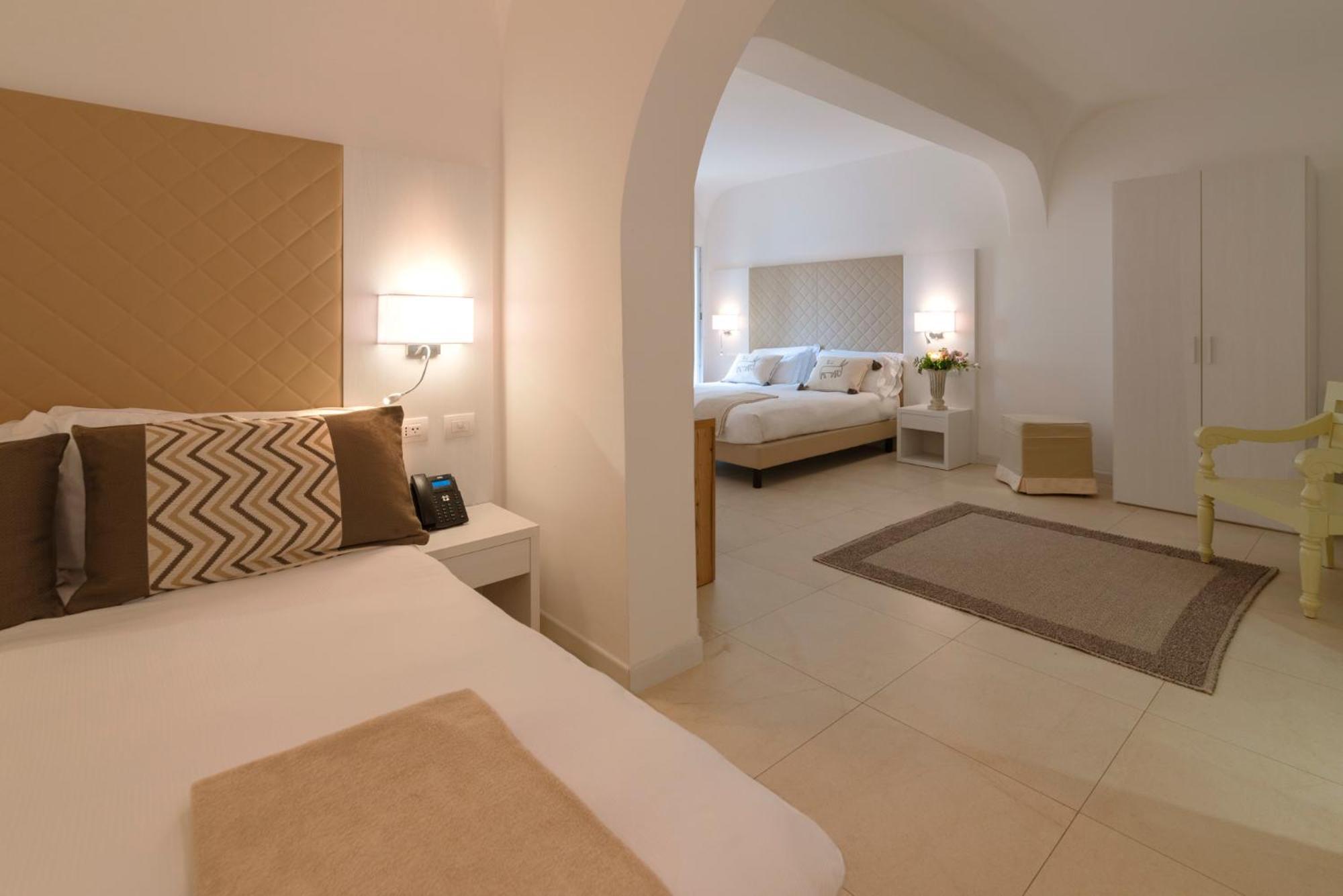 Hotel Moresco Санта Тереза Галура Екстериор снимка