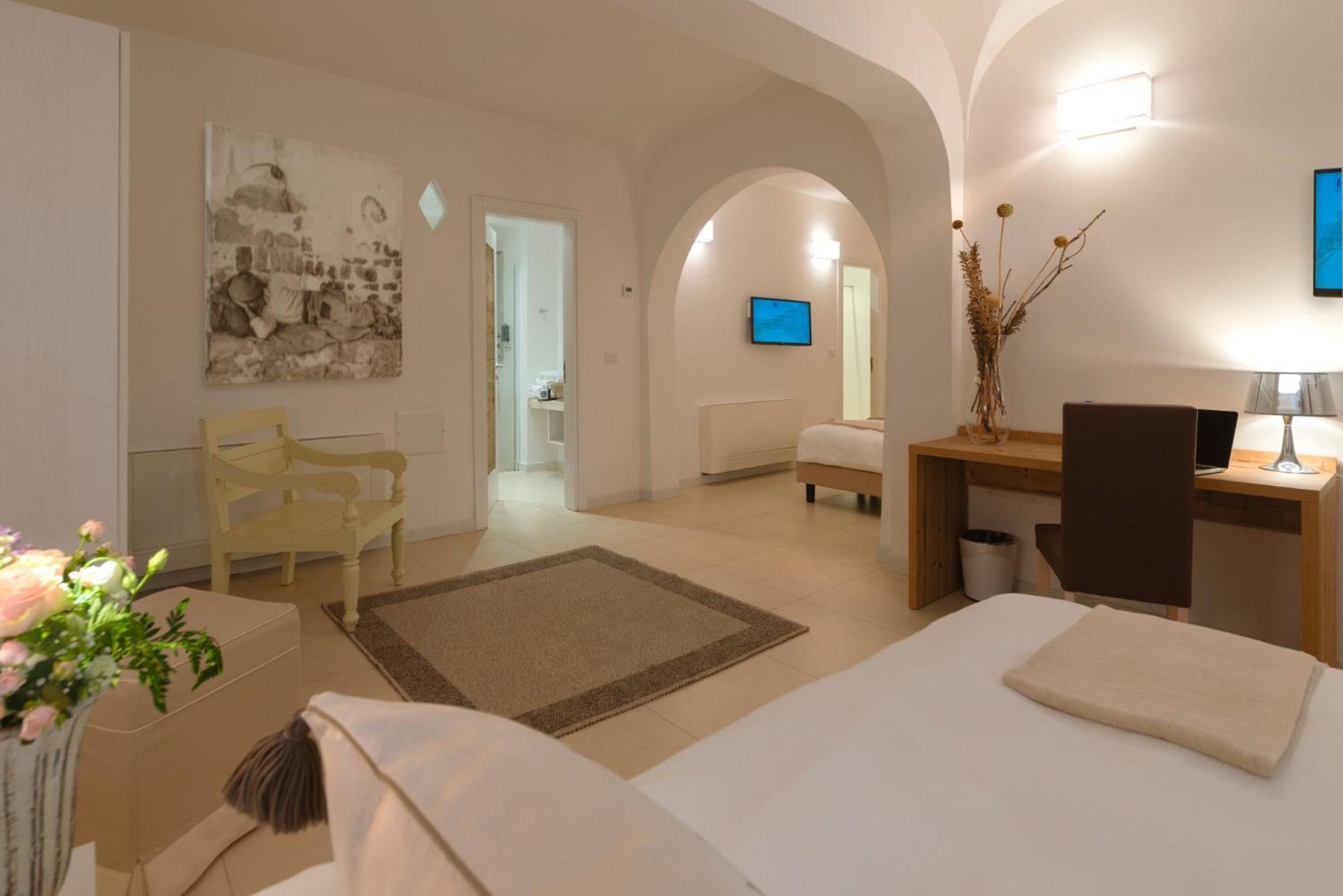 Hotel Moresco Санта Тереза Галура Екстериор снимка