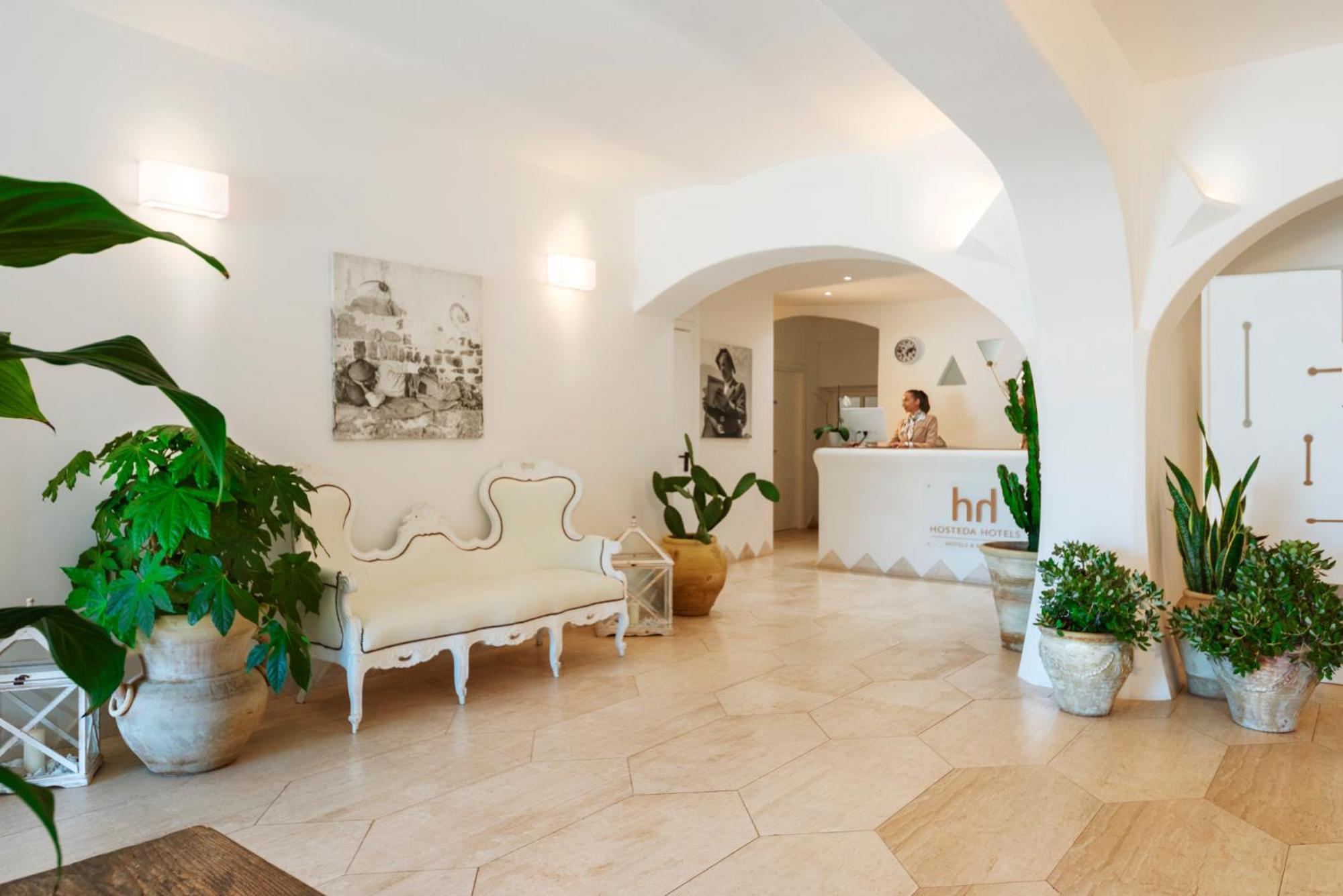 Hotel Moresco Санта Тереза Галура Екстериор снимка