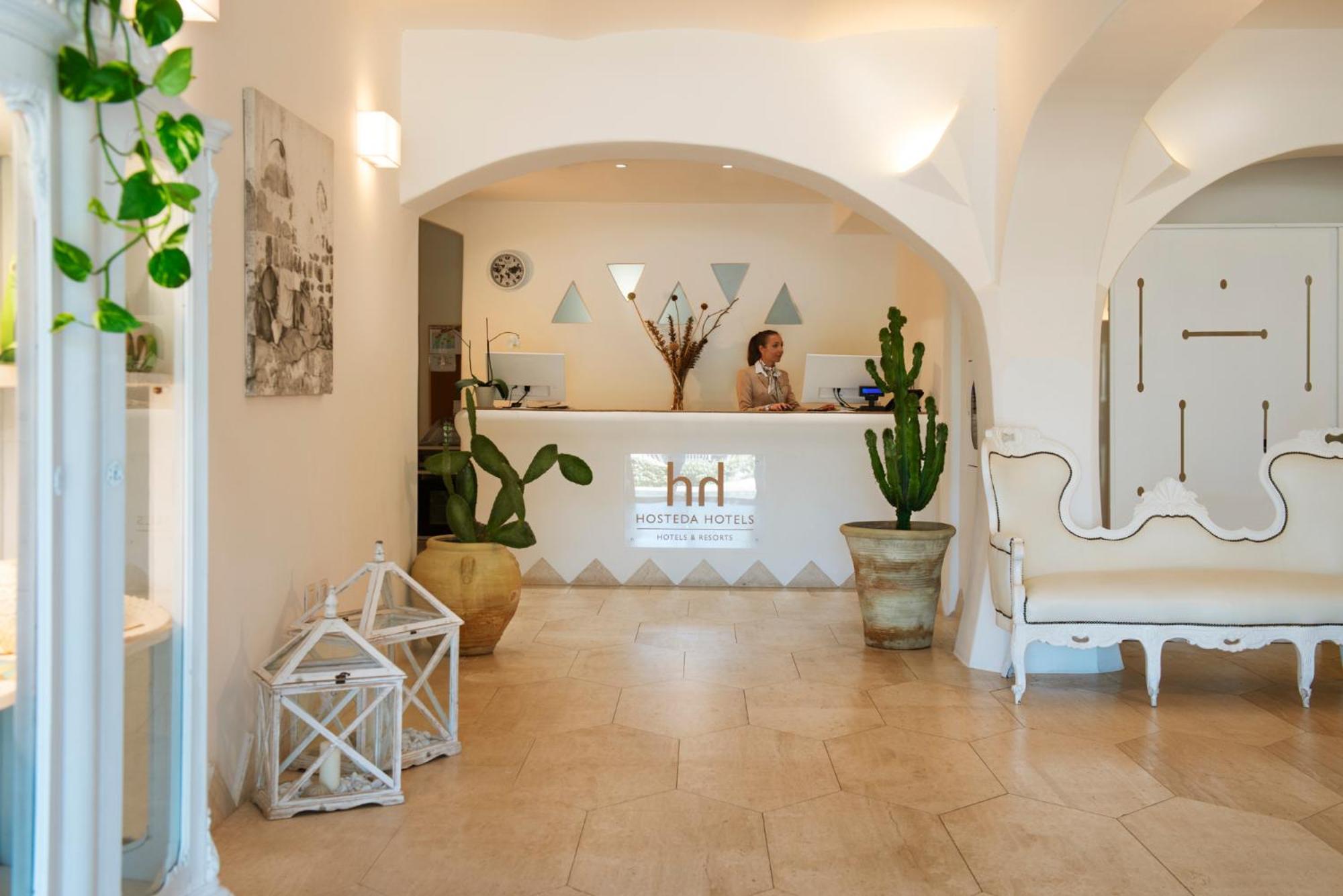 Hotel Moresco Санта Тереза Галура Екстериор снимка