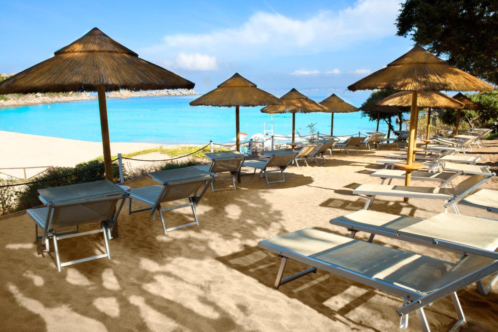 Hotel Moresco Санта Тереза Галура Екстериор снимка